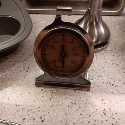 BAKEWARE AND A KITCHENAID HAND MIXER