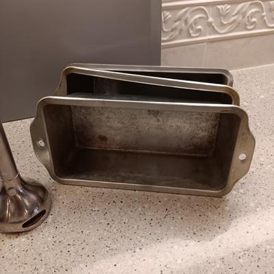 BAKEWARE AND A KITCHENAID HAND MIXER
