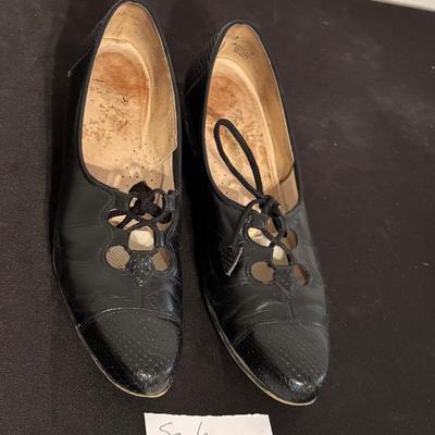 Lady’s Size 6 Shoes