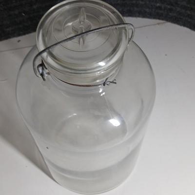 Antique "8" Marked E-Z Seal Jar with Glass Lid