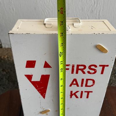 Metal 1st Aid box