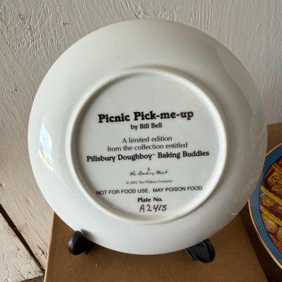 Pillsbury Doughboy Collector’s plate Lot