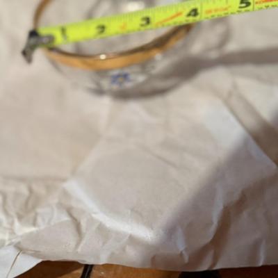 Lot of gold rimmed tea cups