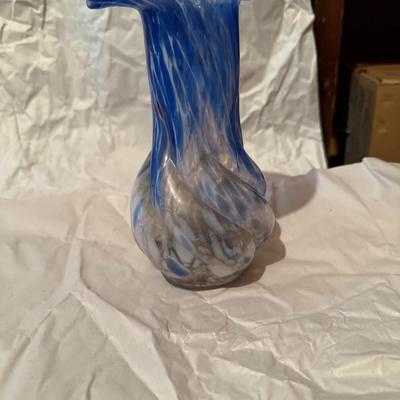 Art Glass Jack in Pulpit Vase Blue White Hand Blown Twisted Crimped 8”