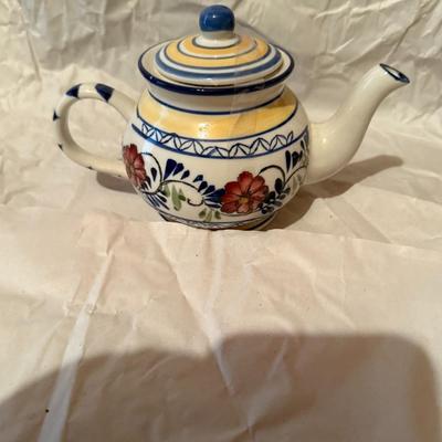 Ceramic Teapot Lot