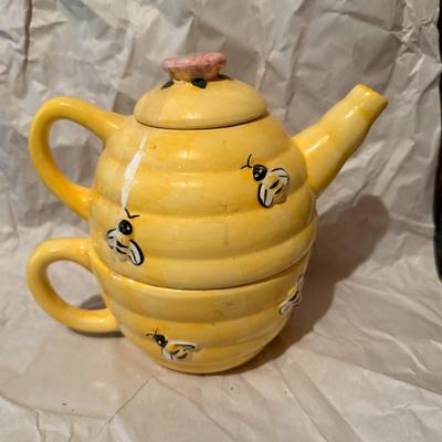Ceramic Teapot Lot