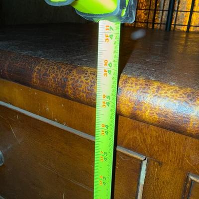 19TH C ANTIQUE PENNSYLVANIA FEDERAL CHERRY & TIGER MAPLE BUTLERS DESK / CHEST