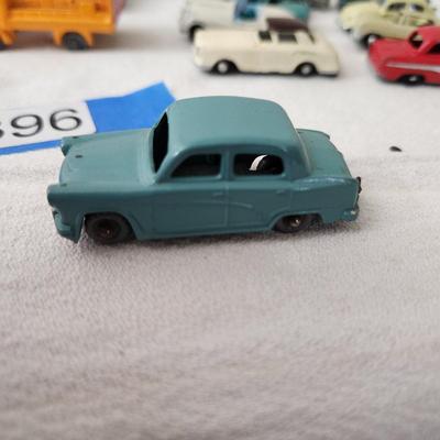 Large Lot Vintage Toy Die Cast Vehicles Cars Truck Buses Trailer, Ertl General Lee, Lesney, AHI Brand Toys Japan Die Cast Many HO sacle