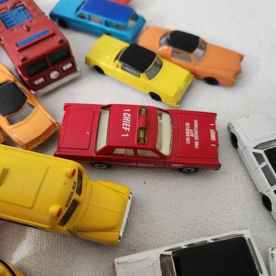 Large Lot Vintage Toy Die Cast Vehicles Cars Truck Buses Trailer, Ertl General Lee, Lesney, AHI Brand Toys Japan Die Cast Many HO sacle