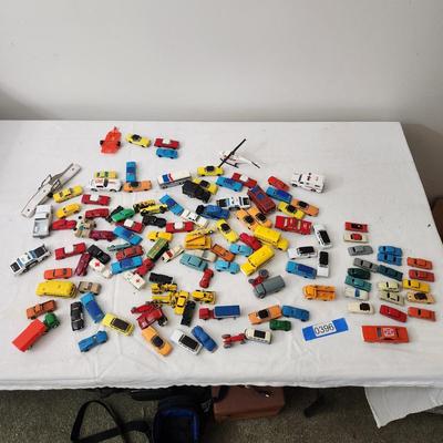Large Lot Vintage Toy Die Cast Vehicles Cars Truck Buses Trailer, Ertl General Lee, Lesney, AHI Brand Toys Japan Die Cast Many HO sacle