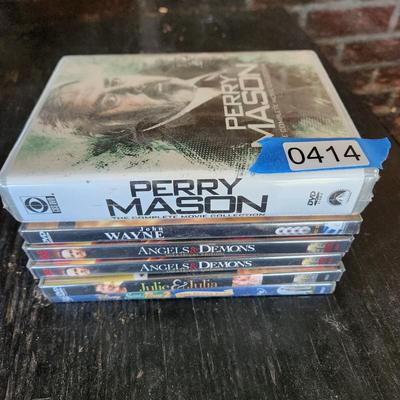 Lot of DVDs Perry Mason John Wayne , Angles & Demons Julie & Julia Santa paws 2 All sealed