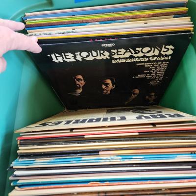 Large lot of Record Albums Lot 418