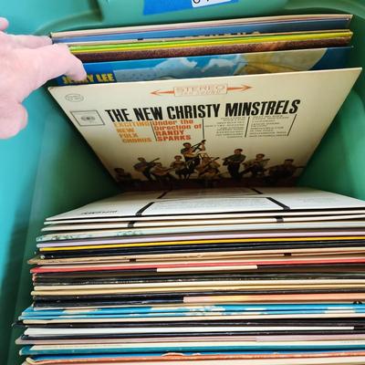 Large lot of Record Albums Lot 418
