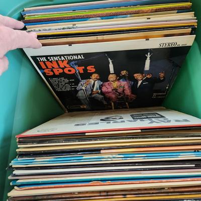 Large lot of Record Albums Lot 418