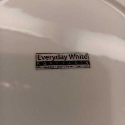 10 EVERYDAY WHITE PORCELAIN DINNER PLATES AND 8 SOUP BOWLS