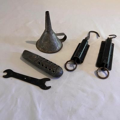 Spring Balance Scales, Stanley No 299 Stanley Knife, Colanders & More (D-RG)