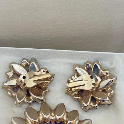 LOT 21: Matching Blue Aurora Borealis Rhinestone Brooch and Clip on Earrings