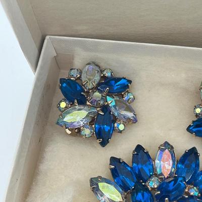 LOT 21: Matching Blue Aurora Borealis Rhinestone Brooch and Clip on Earrings
