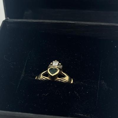 LOT 23: 10K Claddagh SZ 6.5 Ring - 2.5 gtw