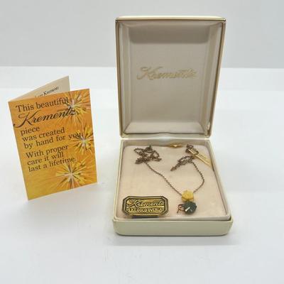 LOT 25: Krementz Vintage Pendant 18” Necklace