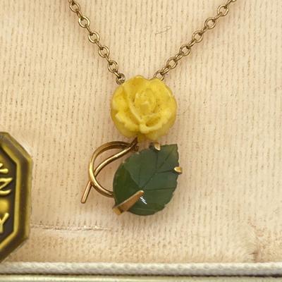 LOT 25: Krementz Vintage Pendant 18” Necklace