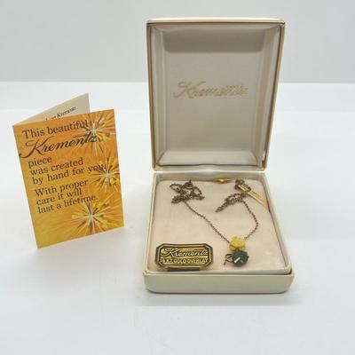 LOT 25: Krementz Vintage Pendant 18” Necklace