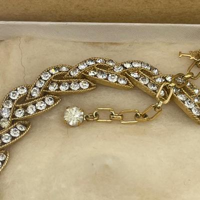 LOT 27: Vintage Trifari 1963 Crown Collection “Cavalcade”