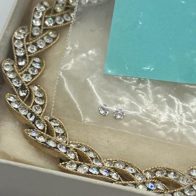 LOT 27: Vintage Trifari 1963 Crown Collection “Cavalcade”