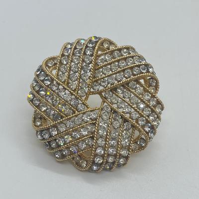 LOT 27: Vintage Trifari 1963 Crown Collection “Cavalcade”