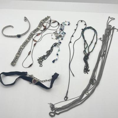 LOT 32: Miscellaneous Silvertone Necklaces and Bracelets