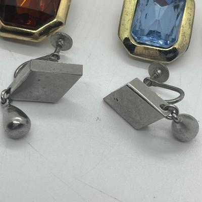 LOT 34: Vintage Costume Clip On and Screwback Earrings