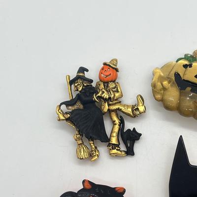 LOT 38: Halloween Themed Costume Brooches