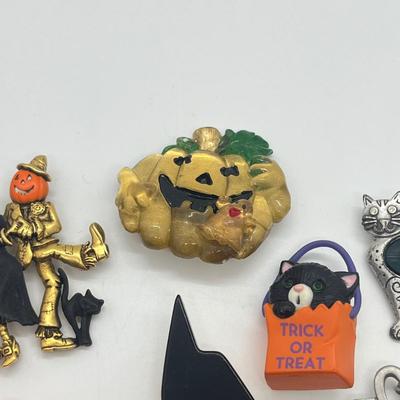 LOT 38: Halloween Themed Costume Brooches