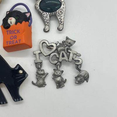 LOT 38: Halloween Themed Costume Brooches