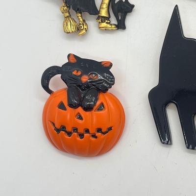 LOT 38: Halloween Themed Costume Brooches