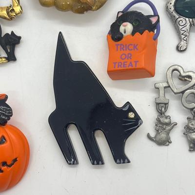 LOT 38: Halloween Themed Costume Brooches