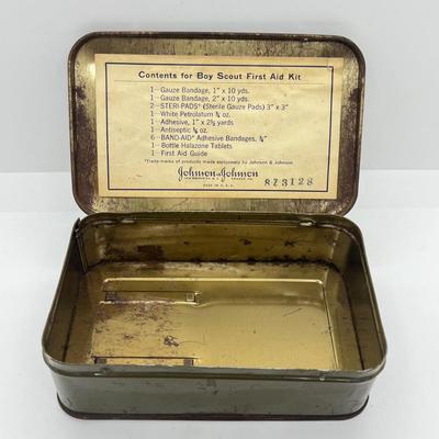 LOT 62: Miscellaneous Vintage Items: First Aid Tin, Pocket Knife, Pocket Watch and More!