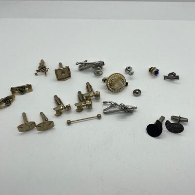 LOT 72: Watches, Tie Pins, Cufflinks and More!