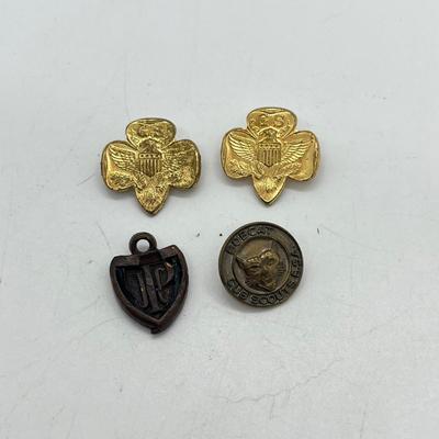 LOT 75: Vintage Militaria Style Hats, Pocket Knife and More!