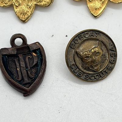 LOT 75: Vintage Militaria Style Hats, Pocket Knife and More!