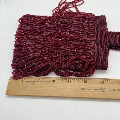 LOT 77: Beautiful Vintage Fuschia Beaded Handbag