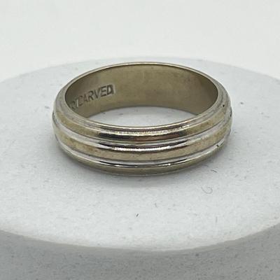 LOT 78: 14K White Gold "Art Carved" Band - Size 7