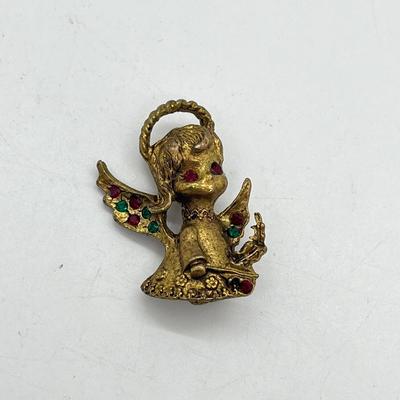 LOT 79: Cutesie Vintage Brooch/Pin Collection