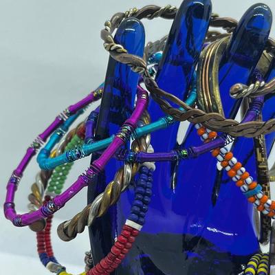 LOT 116: Large Assortment of Fun Bracelets