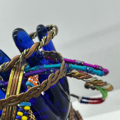 LOT 116: Large Assortment of Fun Bracelets