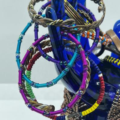 LOT 116: Large Assortment of Fun Bracelets