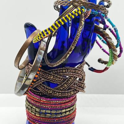 LOT 116: Large Assortment of Fun Bracelets