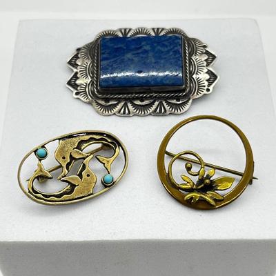 LOT 118: Vintage Silverplate and Blue Brooch Plus Two Antique Brass Pins