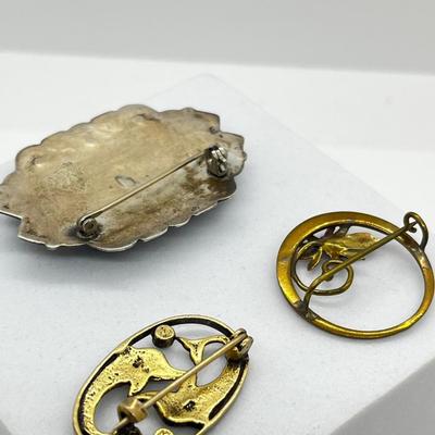 LOT 118: Vintage Silverplate and Blue Brooch Plus Two Antique Brass Pins