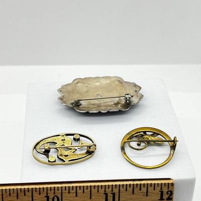 LOT 118: Vintage Silverplate and Blue Brooch Plus Two Antique Brass Pins